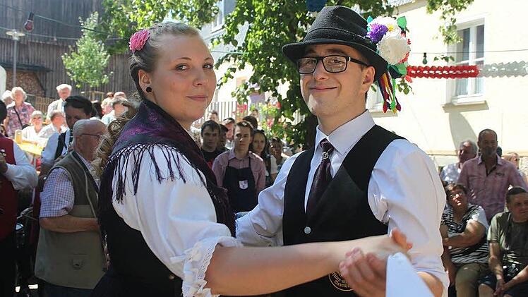 Ebersdorfer Kirchweih-Tanzpaar Foto: Veronika Schadeck
