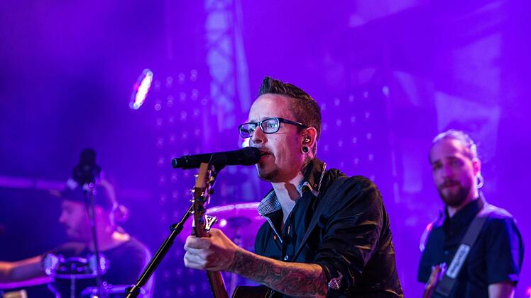 Seiler & Speer begeisterten das Publikum im Schlosshof von Tambach. Foto: Jochen Berger