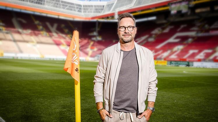 Auch für ihn ist die Saison noch nicht ganz vorbei: Matthias Opdenhövel moderiert die beiden Relegationsspiele zwischen Heidenheim und Elversberg.