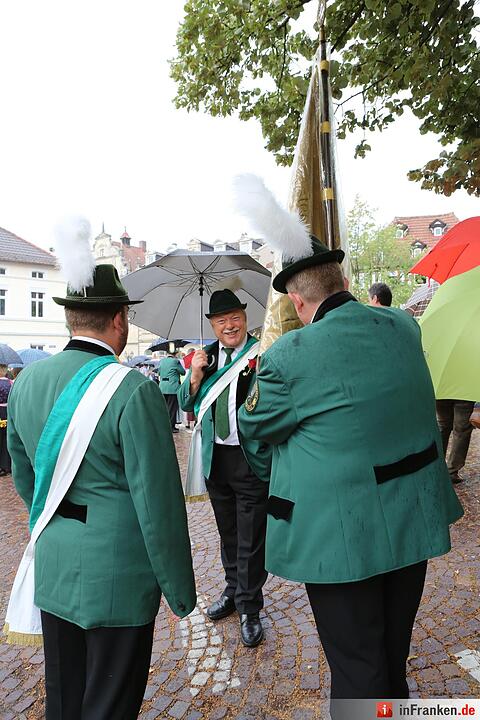 Kronacher Freischießen: Schützenauszug
