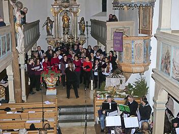 Stimmungsvoll war die Fränkische Weihnacht in Muggendorf. Foto: hl