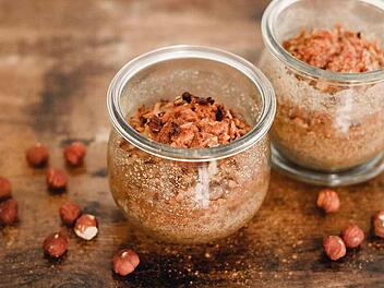 Rotebeetekuchen mit N&uuml;ssen.jpg