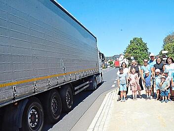 B 85 in Neukenroth: B&uuml;rger sprechen sich f&uuml;r eine Ampel aus