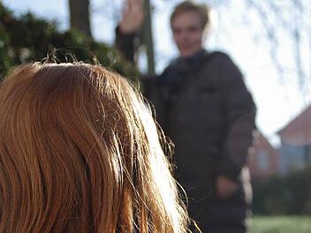 Das Kind bleibt daheim, aber Mama muss zur Arbeit: Was Anja Schlee-Assion durch einen Tag Urlaub am Buß- und Bettag vermeiden kann, stellt manche Eltern vor Probleme. Fotos: Marco Meißner