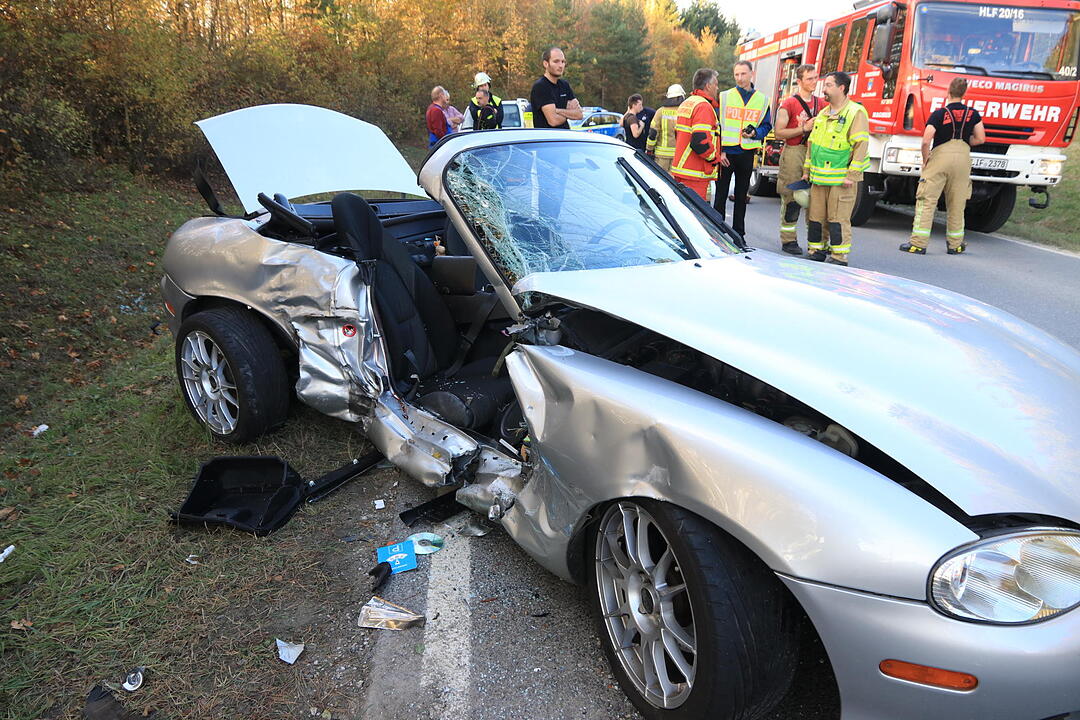 Kollision im Kreis Lichtenfels: Beifahrerin schwebt in Lebensgefahr
