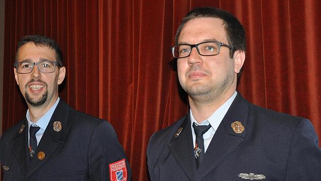 Sebastian Bug (rechts) ist der neue Kommandant der Feuerwehr Kothen. Stellvertreter und ebenfalls neu gew&auml;hlt ist k&uuml;nftig Christoph M&ouml;ller (links). Foto: Petra Heurich