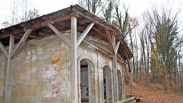 Das Teehaus war einst das Prunkstück des Schlossparks.