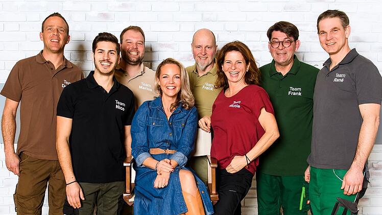 Eva Brenner (Mitte) im Kreise einiger ihrer Gartenprofis (von links): Dennis Thiele, Nico Sollazzo, Marius Surmann, Frank Egger, Nicole Johag, Frank Riese und René Pütz