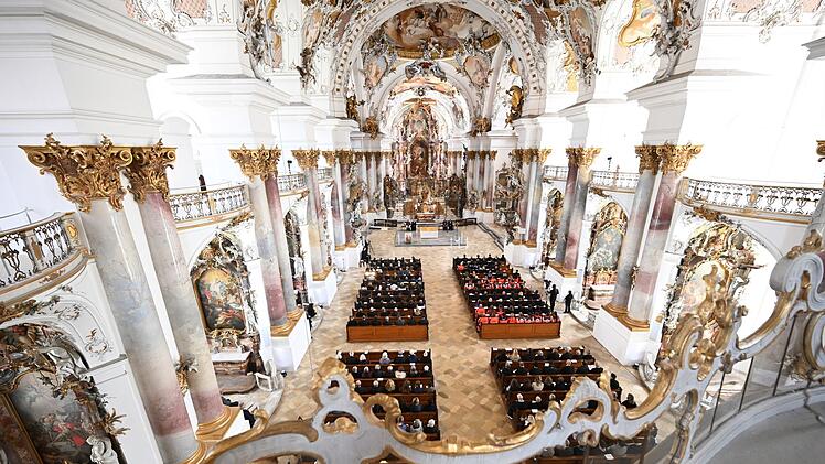 Trauergottesdienst für die Opfer des tödlichen Zugunglücks
