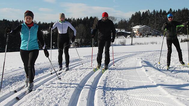 Ob klassischer Langlauf oder Skating: Am Walberngr&uuml;ner Gletscher kommen Wintersportler auf ihre Kosten. Zurzeit herrschen traumhafte Bedingungen. Fotos: Alexander Hartmann