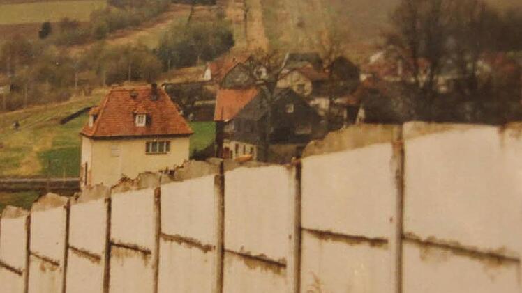 Die Mauer bei Heinersdorf  Foto: Archiv Heinlein