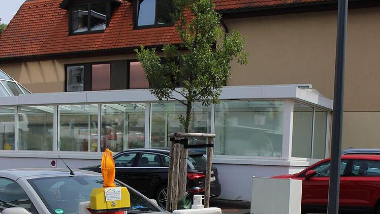 Die Elektro-Tankstelle am Georgi-Parkplatz ist seit einigen Monaten kaputt. Die Versicherung übernimmt die Reparaturkosten. Foto: Julia Raab