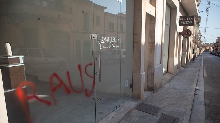 Graffiti gegen Tourismus auf Mallorca