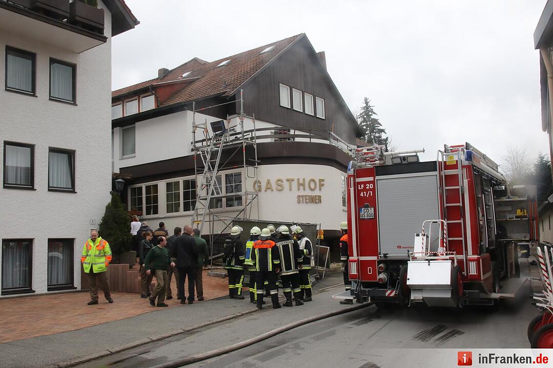 Schwelbrand in Gasthof in Großheirath