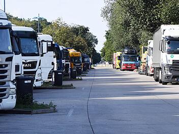 A6 im Kreis Ansbach: Trucker-Streit eskaliert - Unbekannter z&uuml;ckt Messer