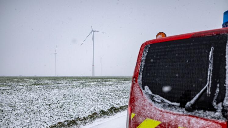 A44 gesperrt - Problem mit Windrad