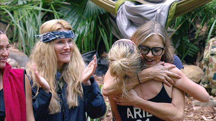 Gro&szlig;e Freude im Camp: Es gibt Essen! Ariel hat vier Sterne geholt.