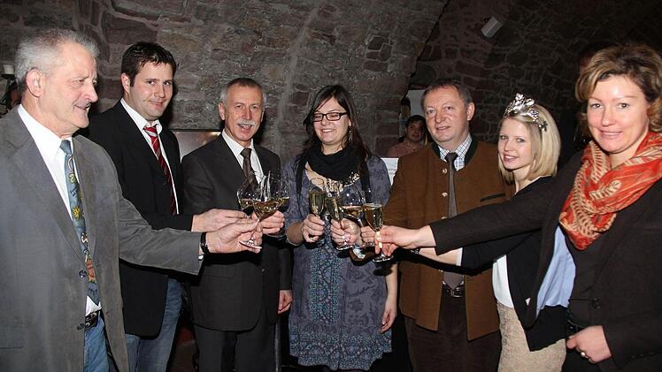 (V.l.): Adolf Keller, Stefan Ruppert, Ernst Stross, Theresa Schmid, Thomas Bold, Antonia Müller und Susanne Volkheimer.