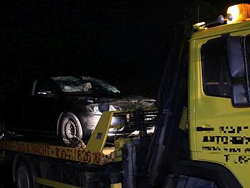 Unfall auf A73 bei Lichtenfels: Auto &uuml;berschl&auml;gt sich in Ausfahrt - "von Fahrbahn geflogen"