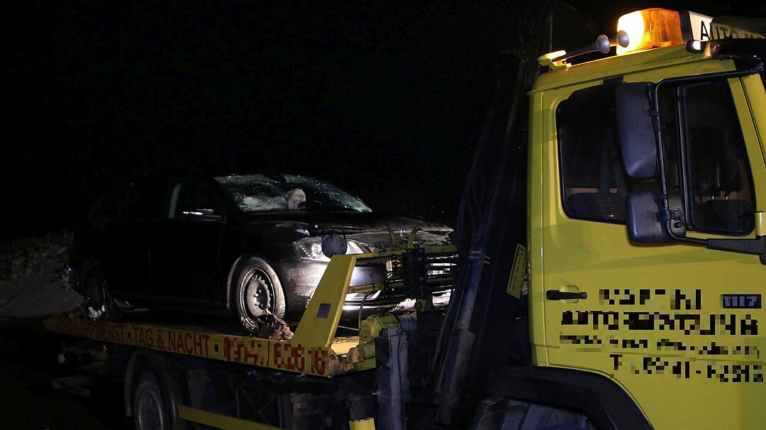 Unfall auf A73 bei Lichtenfels: Auto überschlägt sich in Ausfahrt - "von Fahrbahn geflogen"