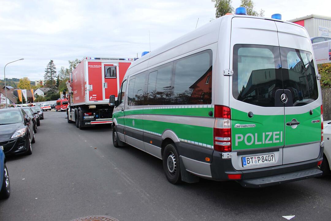 21 Personen verletzt: Reizende Flüssigkeit sorgt für Großeinsatz in Pegnitz
