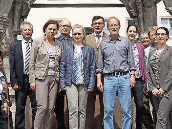 Die Expertengruppe mit Bürgermeister Armin Warmuth Foto: Arkadius Guzy
