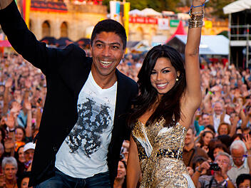 Ex-Fu&szlig;baller Giovane Elber und Moderatorin/T&auml;nzerin Fernanda Brand&atilde;o sind zwei der diesj&auml;hrigen Starg&auml;ste beim Samba-Festival.