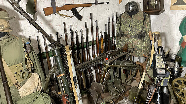 Ordnungsamt findet Waffenarsenal bei Senior in Aschaffenburg