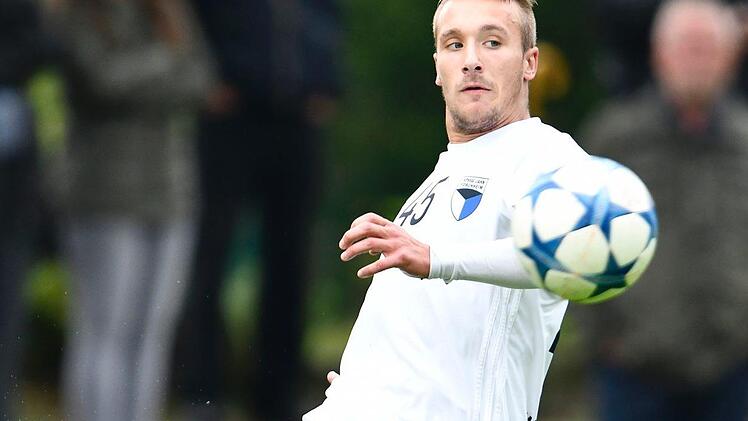 Jens Wartenfelser erzielte die 2:0-Führung für die SpVgg Jahn Forchheim und steht nun bei fünf Saisontreffern.  Fotos: Sportfoto Zink