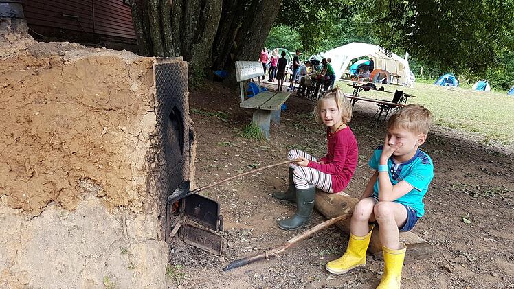 Entspannen beim Fladenbrotbacken.Elisabeth Assmann