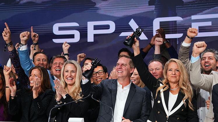SpaceX startet an der B&ouml;rse