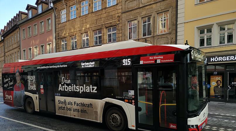 Bus, Stadtbus. Linienbus in Bamberg, Lange Straße