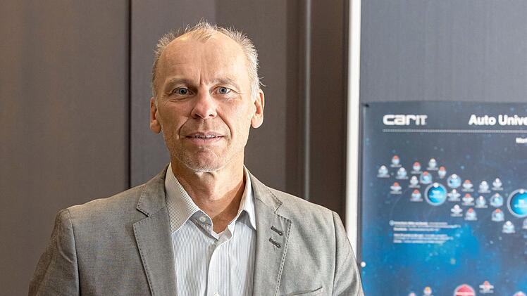 Automobilexperte Professor Dr. Stefan Bratzel sagt in der Doku: "Ich glaube, die Zukunft von Ford in Köln ist düster."