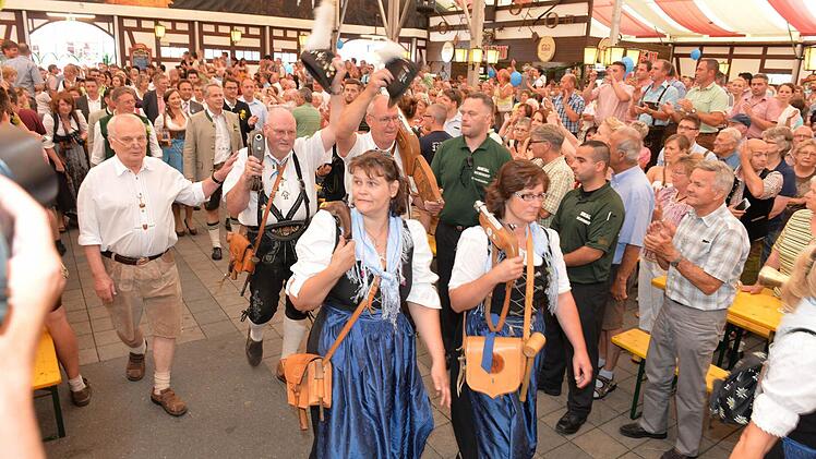 Die Kulmbacher Bierwoche hat begonnen. Foto: Ronald Rinklef