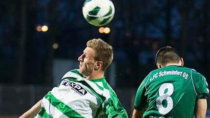 Marcel Hirn gegen Eray Cadiroglu.   Foto: Tobias Köpplinger