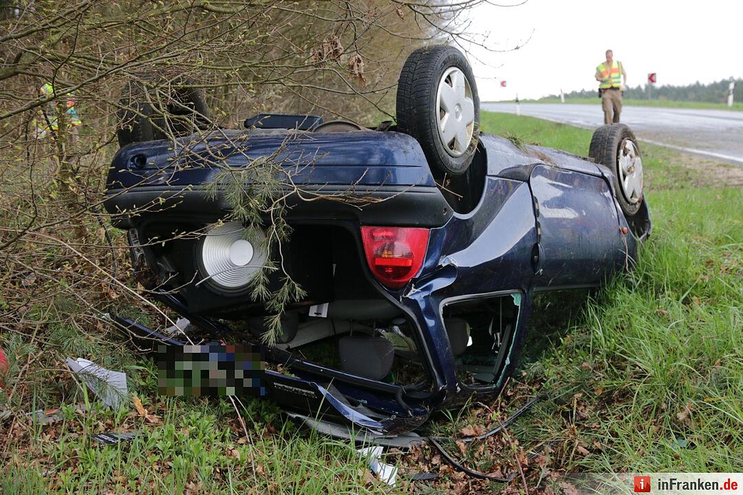 Auto überschlägt sich bei Appendorf