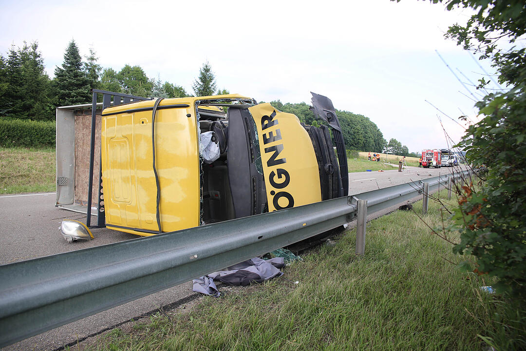 Ansbach: Fünfköpfige Familie bei Unfall verletzt