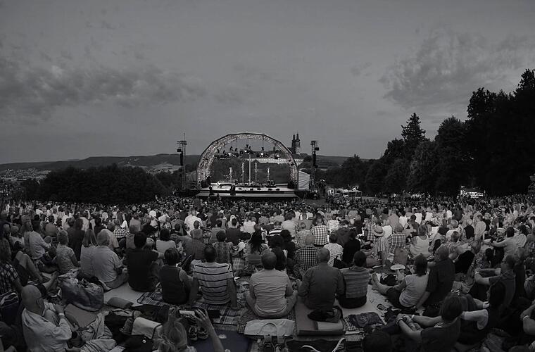 Würzburg: Trauer um Festival-Gründer Ado Schlier - "eine Legende"