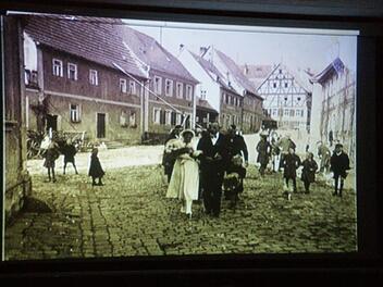 Unterhaltsam war der Blick in die Vergangenheit Eltmanns, den eine Bilderpräsentation "Eltmann früher und heute" von Walter Beck bei der Hauptversammlung des Gartenbauvereins ermöglichte.S. Weinbeer
