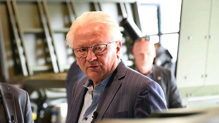 R&uuml;stungsmesse Eurosatory: Rheinmetall-Chef Pappberger