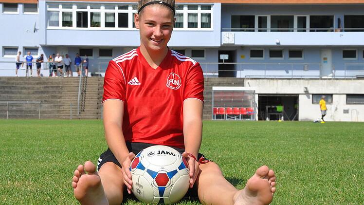 Lisa Ebert spielt in der U17 des Club, eine klassische Spielmacherin auf der 10er-Position.  Foto: H&uuml;hnlein