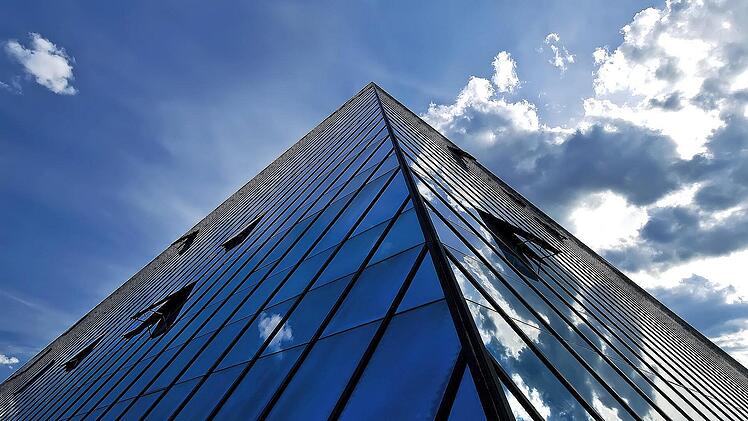 Neustart f&uuml;r ein F&uuml;rther Wahrzeichen: Das Pyramiden-Hotel &ouml;ffnet wieder seine T&uuml;ren