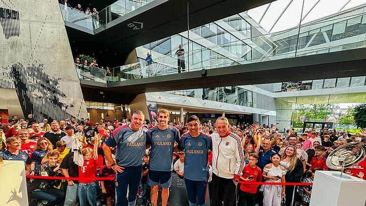 Fu&szlig;balllegenden bei Adidas
