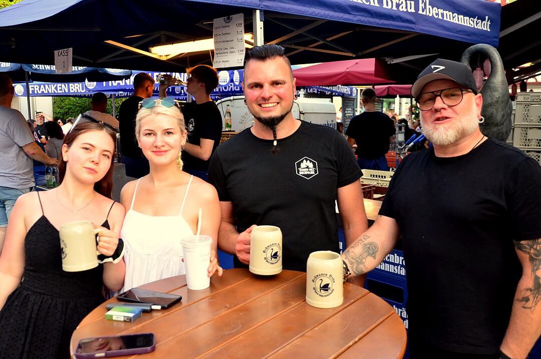 Auf dem Marktplatz Ebermannstadt wird gefeiert!