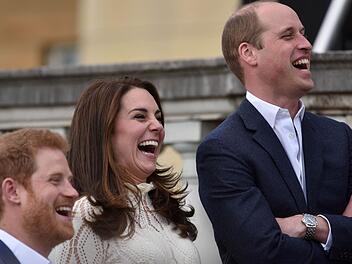 In der Regel haben sie mehr Vornamen, als in ein Formular passen. Kein Wunder, dass die Royal sich untereinander lieber mit Spitznamen anreden. Und manche davon sind zum Brüllen komisch.