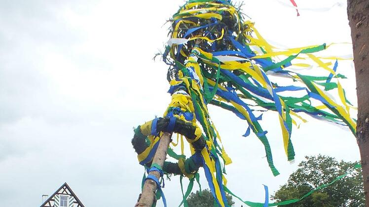 Der Nachwuchs hat seinen eigenen Baum. Foto: Manfred Welker