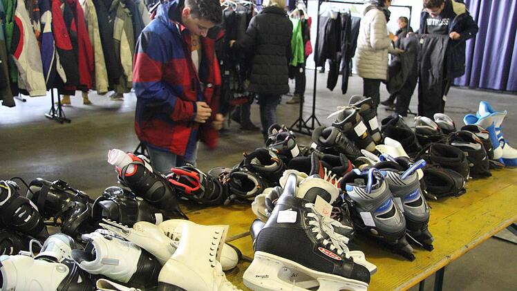 Impressionen von der Skibörse der Kulmbacher Naturfreunde Foto: Sonny Adam