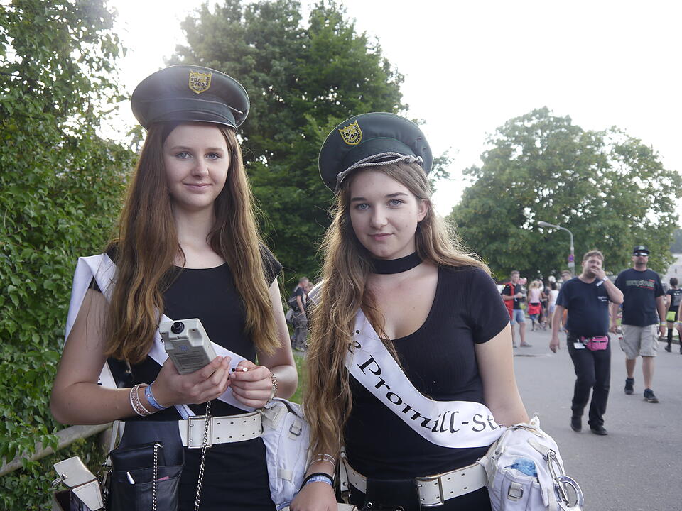 Stimmung vor den Stages bei Rock im Park