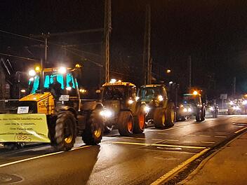 Erst in diesen Tagen haben die Landwirte in Kronach gegen die Landwirtschaftspolitik in großem Umfang demonstriert. Der Protest in Münnerstadt wird mit Rücksicht auf die Stadt zwar kleiner ausfallen, die Sorgen der Landwirte sind allerdings nicht minder groß.Maria Löffler/Archiv