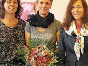 Starkes Team: Die neue Konrektorin der Grundschule Burgkunstadt-Mainroth, Susi Krauß (Mitte), wurde von Rektorin Stefanie Mayr-Leidnecker (links) und Schulrätin Gisela Rohde begrüßt. Foto: p